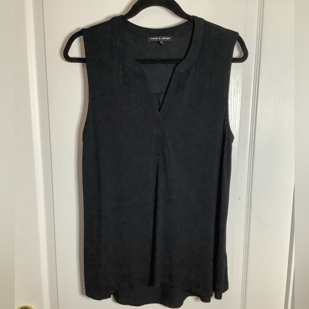 Cable & Gauge flowy tank top
